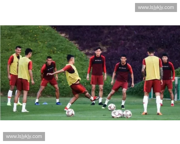 国足冲击世界杯之路:机遇与挑战并存,能否再创历史辉煌 国足冲击世界杯之路:机遇与挑战并存,能否再创历史辉煌